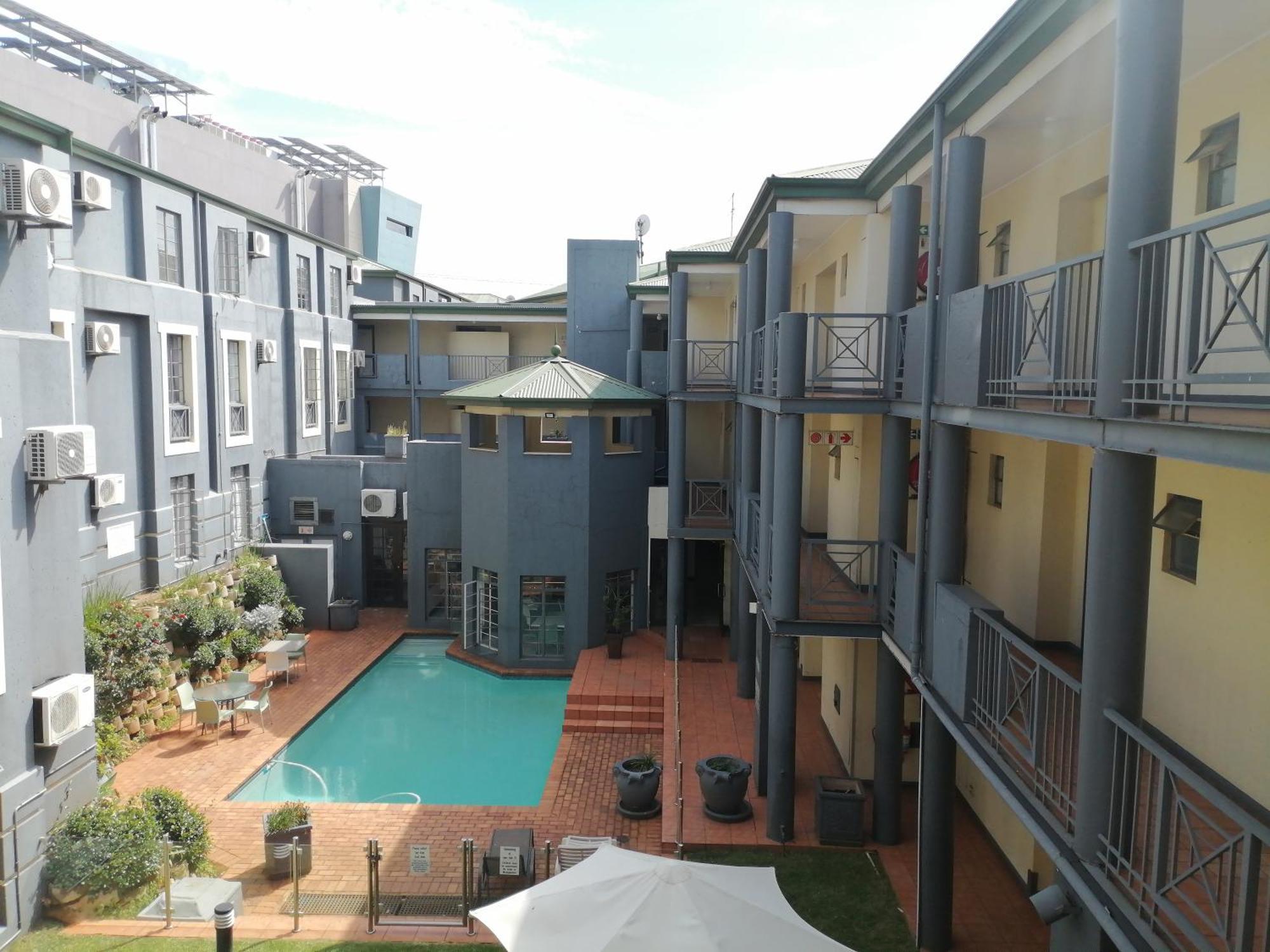 Airport Inn And Suites Edenvale Exterior photo
